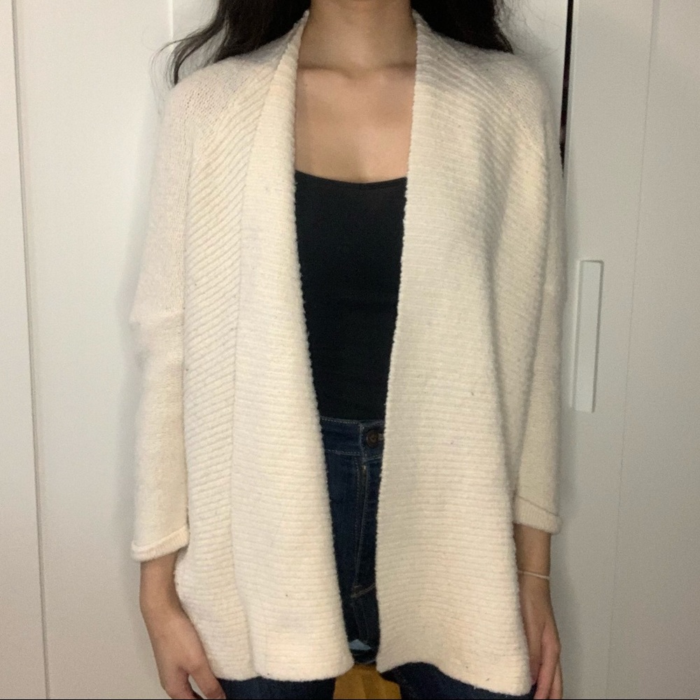 Urban Heritage Rib Knit White/Cream Cardigan